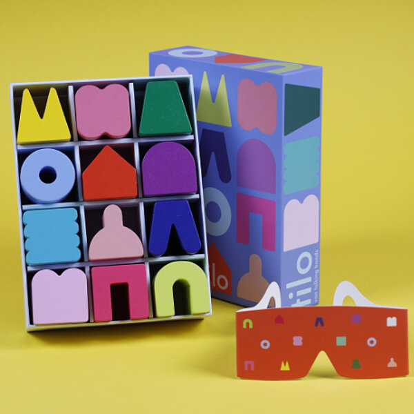 tilo-sinnesspielzeug-FiNiFuchs-gebarden