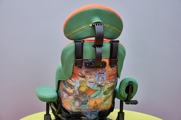 Individuelle_Sitzorthese_FINiFuchs Kinderhilfsmittel Sanitaetshaus Kinderrehatechnik