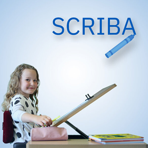 Therapietisch SCRIBA Kinder mit Behinderung Therapiestuhl FiNiFuchs