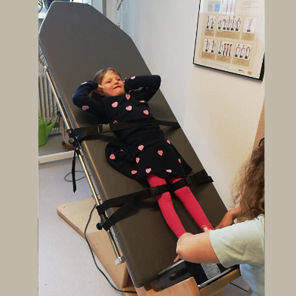 Galileo Delta Mini Kipptisch Muskelaufbau Kinder FiNiFuchs