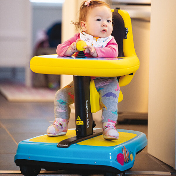 Kinderhilfsmittel Explorer Mini_FiNiFuchs Permobil Kinderrollstuhl