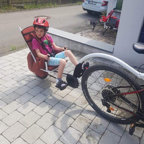 iGo Turbo WeeHoo Fahrradanhaenger FiNiFuchs