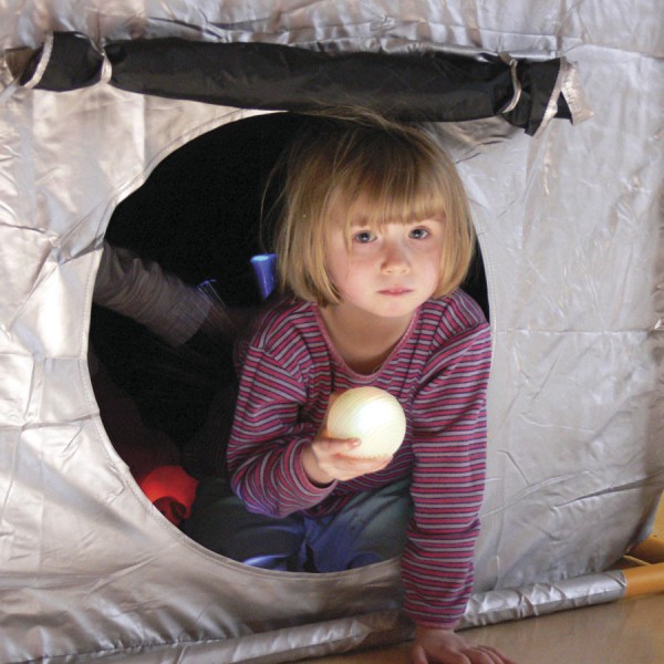 kleiner muckelraum dunkel zelt